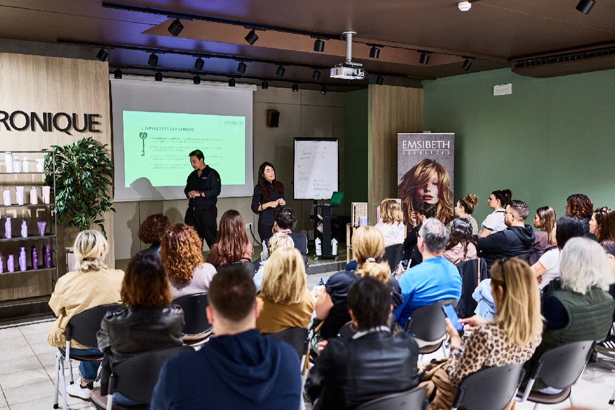 Corso presentazione nuovo colore EMSIBETH: Cromakey authentic